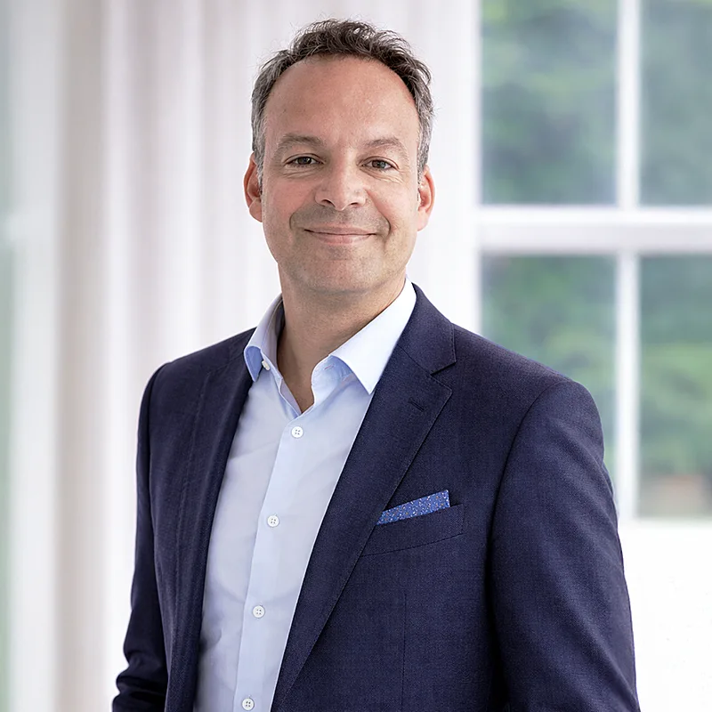 <b>Architekt Dipl.-Ing. Alexander Debudaj</b><br> <small><i>Geschäftsführender Partner</i></small><br><br>